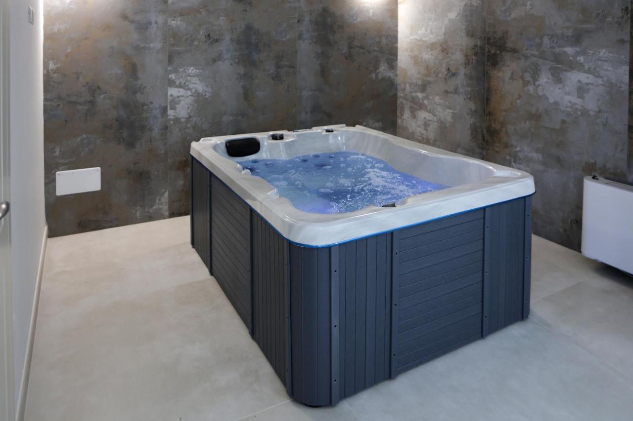 B&B Le Due Corti Matino Luaran gambar