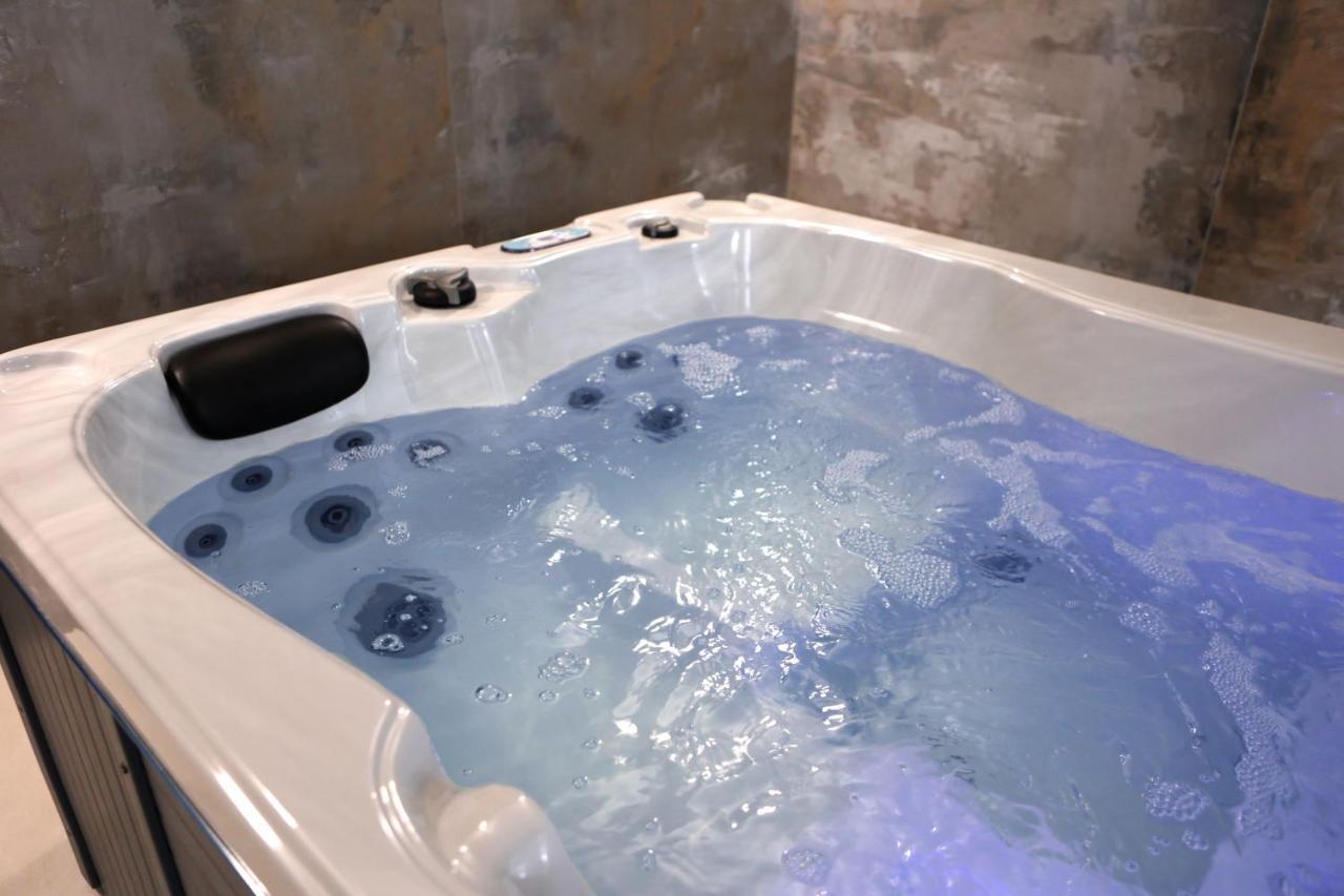 B&B Le Due Corti Matino Luaran gambar
