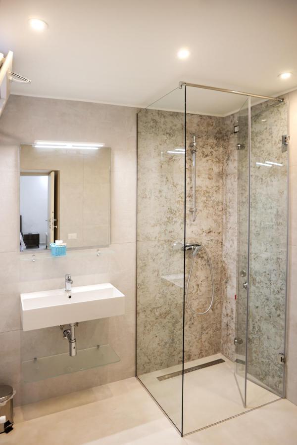 B&B Le Due Corti Matino Luaran gambar